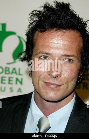 SCOTT WEILAND.Stone Temple Pilots, SINGER.HOLLYWOOD, LOS ANGELES, USA.12/08/2002.LAB7367. Banque D'Images