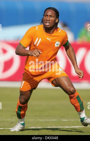 Avril 19, 1942 - Stade International du Caire, LE CAIRE, ÉGYPTE - DIDIER DROGBA.CÔTE D'IVOIRE ET CHELSEA FC.MAROC V CÔTE D'IVOIRE.STADE INTERNATIONAL DU CAIRE, LE CAIRE, EGYPTE.21-Jan-06.DIK41829.K47873.APERÇU DE LA COUPE DU MONDE 2006.(Image Crédit : © Globe Photos/ZUMAPRESS.com) Banque D'Images