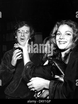 10 septembre 2002 - Steven Spielberg ET AMY IRVING.Â©NATE CUTLER/(Image Crédit : © Globe Photos/ZUMAPRESS.com) Banque D'Images