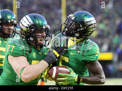 Eugene, OR, USA. 29 nov., 2013. 29 novembre 2013 : entre l'Oregon State Beavers et l'Oregon Ducks at Autzen Stadium, Eugene, OR © csm/Alamy Live News Banque D'Images