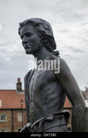 Statue du célèbre Mariner le capitaine James Cook en jeune homme à grande Ayton Yorkshire du Nord où il est allé à l'école Banque D'Images