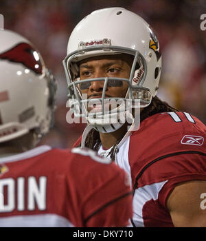 Dec 14, 2009 - San Francisco, Californie, États-Unis - San Francisco 49ers vs Arizona Cardinals à Candlestick Park Lundi, 14 décembre 2009. Arizona Cardinals wide receiver Larry Fitzgerald # 11 parle à Arizona Cardinals Anquan Boldin wide receiver # 81. (Crédit Image : © Al/ZUMApress.com) Golub Banque D'Images