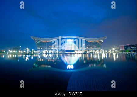 Centre mondial à Chengdu, Chine Nuit Banque D'Images