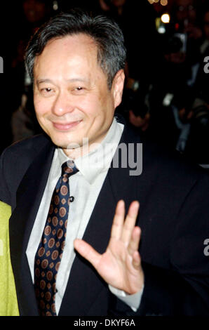 31 mai 2002 - New York, NEW YORK - K46339AR.L 2005 NEW YORK Film Critics Circle 71E DÎNER ANNUEL DE REMISE DES PRIX AU RESTAURANT CIPRIANI 42ND Street, NEW YORK New York 01-08-2006. ANDREA RENAULT- ANG LEE(Image Crédit : © Globe Photos/ZUMAPRESS.com) Banque D'Images