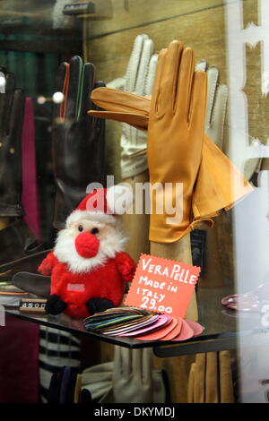 Rome, Italie 9 décembre 2013 lumières de Noël dans le centre de Rome, Italie Crédit : Gari Wyn Williams/Alamy Live News Banque D'Images