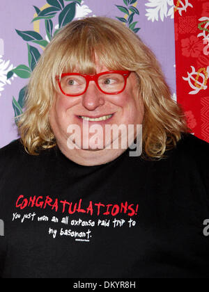 23 mars 2002 - New York, NEW YORK - BETTE MIDLER EST HULAWEEN LA CÉLÉBRATION DU 60E ANNIVERSAIRE DE BETTE ET LE 10E ANNIVERSAIRE DU NEW YORK RESTORATION PROJECT (NYRP) A EU LIEU À L'hôtel Waldorf LE 31 OCTOBRE 2005 À NEW YORK New York, NEW YORK ANDREA RENAULT, K45738AR(Image Crédit : © Globe Photos/ZUMAPRESS.com) Banque D'Images