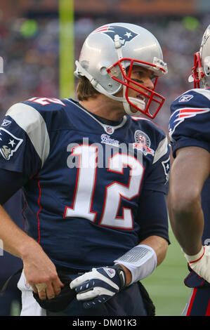 13 déc 2009 - Foxborough, Massachusetts, United States - 13décembre2009 : New England Patriot quarterback Tom Brady. Le New England Patriots défait les Panthers 20-10 au Stade Gillette à Foxborough, Massachusetts. (Crédit Image : © Margaret Bowles/ZUMApress.com) Southcreek/mondial Banque D'Images