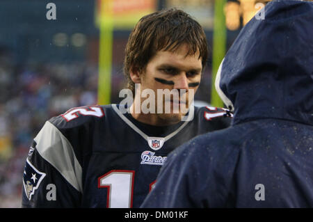 13 déc 2009 - Foxborough, Massachusetts, United States - 13décembre2009 : New England Patriot quarterback Tom Brady. Le New England Patriots défait les Panthers 20-10 au Stade Gillette à Foxborough, Massachusetts. (Crédit Image : © Margaret Bowles/ZUMApress.com) Southcreek/mondial Banque D'Images