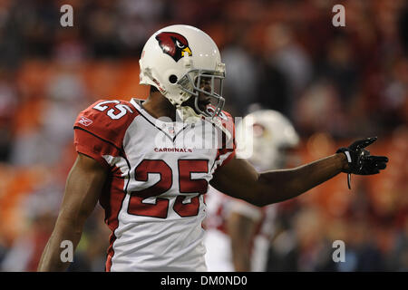 14 décembre 2009 - San Francisco, Californie, États-Unis - 14 décembre 2009 : Arizona Cardinals Bryant McFadden évoluait (25) se réchauffe avant le match de football américain NFL entre les Arizona Cardinals et San Francisco 49ers à Candlestick Park de San Francisco, en Californie. Les 49ers a gagné 24-9, en gardant leurs espoirs en séries dim tout en refusant les Cardinaux la NFC West intitulé. (Crédit Image : © Banque D'Images