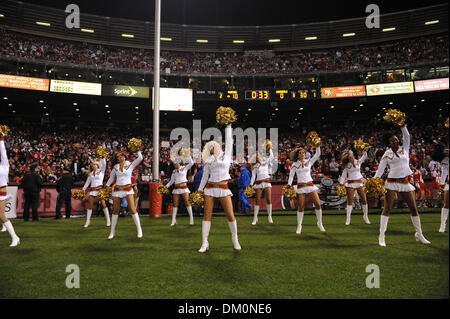 14 décembre 2009 - San Francisco, Californie, États-Unis - 14 décembre 2009 : les 49ers Gold Rush effectue au cours de la NFL football match entre les Arizona Cardinals et San Francisco 49ers à Candlestick Park de San Francisco, en Californie. Les 49ers a gagné 24-9, en gardant leurs espoirs en séries dim tout en refusant les Cardinaux la NFC West intitulé. (Crédit Image : © Matt Cohen/Southcreek/ Mondial Banque D'Images