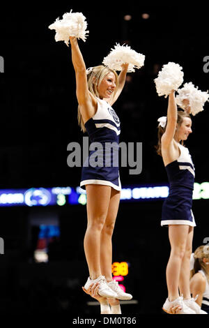 Le 13 févr. 2010 - State College, Pennsylvanie, États-Unis - 13 Février 2010 : Penn State Cheerleaders au cours de jeu d'action dans l'État du Michigan au Penn State mens match de basket-ball qui s'est tenue à Bryce Jordan Center à State College, en Pennsylvanie. La Nittany Lions est tombé à l'Spartiates 65-54. (Crédit Image : © Alex Cena/ZUMApress.com) Southcreek/mondial Banque D'Images