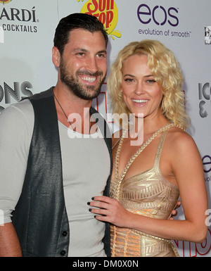 Peta Maksim Chmerkovskiy Murgatroyd et Icônes et idoles 2012 VMA après fête organisée par En contact chaque semaine au Chateau Marmont Los Banque D'Images