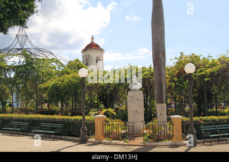 Parque Céspedes, Calle José Martí (aka Jesús María), Trinidad, la province de Sancti Spiritus, Cuba, mer des Caraïbes, l'Amérique centrale Banque D'Images