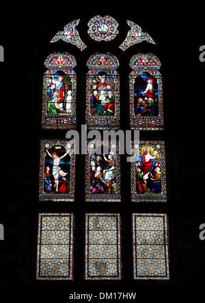 Les vitraux à la Tron Kirk sur le Royal Mile d'Édimbourg. Banque D'Images