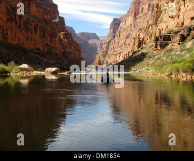 Radeau solitaire dans le Grand Canyon Banque D'Images