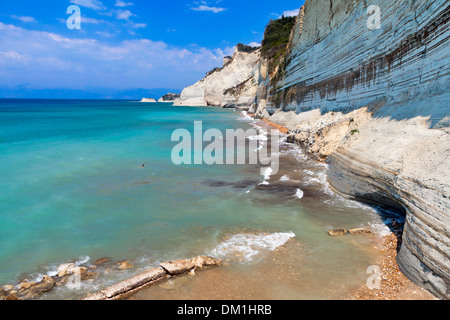 La côte nord ouest de l'île de Corfou en Grèce Banque D'Images