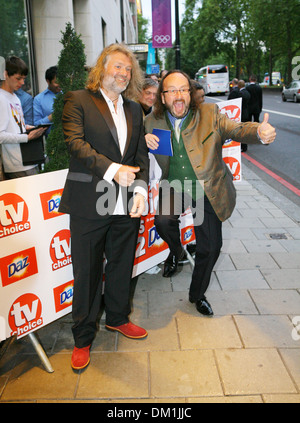 David Myers et Simon King aka Hairy Bikers TVChoice Awards 2012 tenue à Dorchester hotel - Londres - Angleterre l'extérieur du hall des arrivées. Banque D'Images