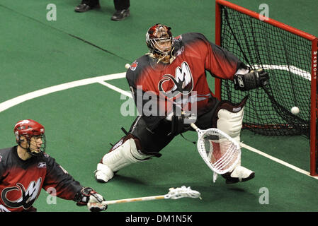 30 janvier 2010 - Denver, Colorado, États-Unis - 30 janvier 2010 : lors d'un match de la Ligue nationale de crosse entre les Washington Stealth et Colorado Mammoth joué au Pepsi Center de Denver, Colorado. Le Mammouth a perdu à la furtivité 12-11.Crédit obligatoire : Andrew Fielding / Southcreek Global (Image Crédit : © Andrew Fielding/ZUMApress.com) Southcreek/mondial Banque D'Images