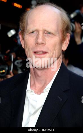 22 octobre 2001 - K43536AR.PREMIERE DE L'OMBRE AU PROFIT DE LA CHILDREN'S DEFENSE FUND LOEWS LINCOLN SQUARE THEATRE, NEW YORK 06-01-2005. ANDREA- RENAULT 2005.Ron HOWARD(Image Crédit : © Globe Photos/ZUMAPRESS.com) Banque D'Images