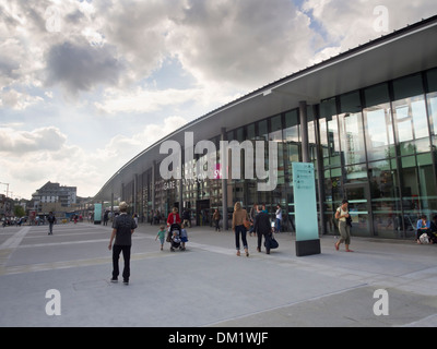 Bâtiment de la gare ferroviaire, de la gare, à Annecy en France et Place de la Gare entrée principale Banque D'Images