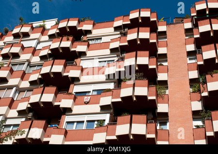 Bloc d'appartements avec balcon, Barcelone, Catalogne, Espagne Banque D'Images