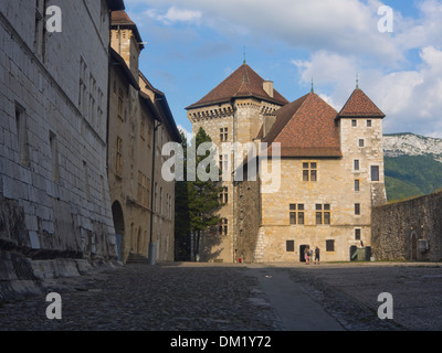 Chateau de Annecy, château médiéval à Annecy France, cour Banque D'Images