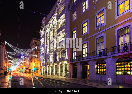 Lumières de Noël dans la rua da Prata, Lisbonne, Portugal, Europe Banque D'Images