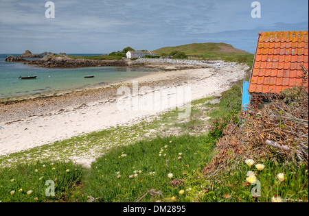 Cape Fig de plus en plus sur la jolie côte de Bryher, Îles Scilly, Cornwall, Angleterre. Banque D'Images