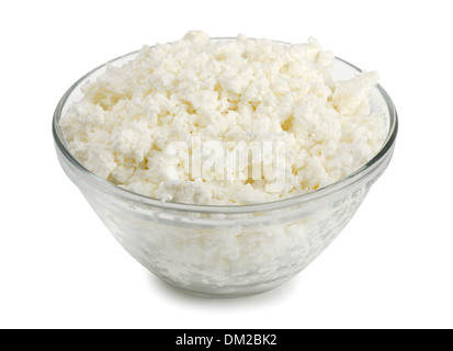 Bol en verre de fromage blanc frais isolated on white Banque D'Images