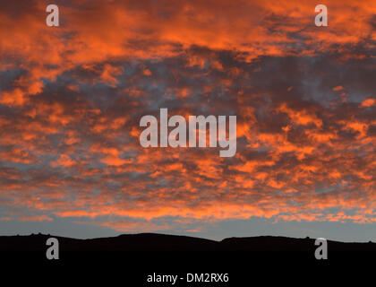 Ravenstonedale, Cumbria, Royaume-Uni. Dec 11, 2013. Un rouge pour la journée, plus de Ravenstonedale dans Cumbria. Credit : Wayne HUTCHINSON/Alamy Live News Banque D'Images