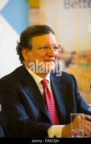 Italie Milan Cérémonie de signature contrat participation dieux l'Union européenne à Milan Expo 2015 Manuel Barroso Président European Banque D'Images