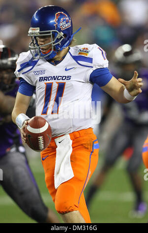 Boise State Broncos bataille contre le TCU Horned Frogs dans la 39e Fiesta Bowl annuel parrainé par les Tostitos. (Crédit Image : © Tony Leon/ZUMApress.com) Southcreek/mondial Banque D'Images