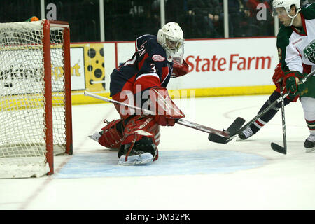 Aile droite Houston Aeros Jean-Michel Daoust (62) marque le but gagnant en prolongation. Le Houston Aeros défait les Griffins de Grand Rapids en prolongation 1 - 0 au Toyota Center de Houston, Texas. (Crédit Image : © Luis Leyva/ZUMApress.com) Southcreek/mondial Banque D'Images
