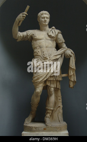 Domitien (Titus Flavius Domitien), (51-96). Empereur romain de 81 à 96 A.C. La dynastie des Flaviens. Statue comme empereur. Banque D'Images