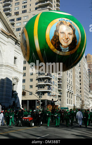 New York, New York, USA. 28 nov., 2013. 87e rapport annuel de Macy's Thanksgiving Day Parade à New York.© 2013 © Bruce Cotler/Globe Photos/ZUMAPRESS.com/Alamy Live News Banque D'Images