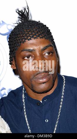 15 octobre 2002 - Los Angeles, Californie, USA - COOLIO ..K26761FB LE 15E CAROUSEL OF HOPE BALL.Beverly Hilton Hotel, Los Angeles, CA.15 octobre 2002. FITZROY BARRETT/(2002 Image Crédit : © Globe Photos/ZUMAPRESS.com) Banque D'Images