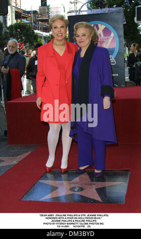 14 février 2001 - ''DEAR ABBY (PAULINE PHILLIPS & DTR. JEANNE PHILLIPS).HONORÉ PAR UNE ÉTOILE SUR HOLLYWOOD BLVD.''.JEANNE PHILLIPS & PAULINE PHILLIPS. BARRETT FITZROY / 2-14-2001 K21047FB (D)(Image Crédit : © Globe Photos/ZUMAPRESS.com) Banque D'Images