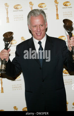 19 janvier 2002 - 2002 GOLDEN SATELLITE AWARDS.À LA ST. REGIS HOTEL LOS ANGELES CA..JAMES WOODS à l'honneur. BARRETT / 1-19-2002 FITZROY K23842FB (D)(Image Crédit : © Globe Photos/ZUMAPRESS.com) Banque D'Images