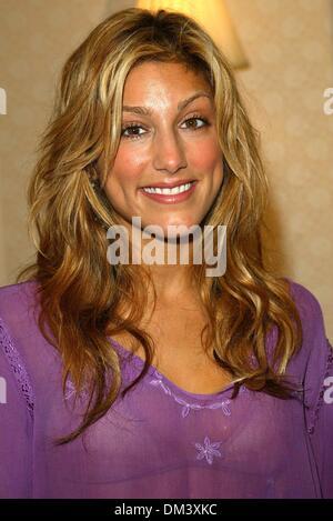 8 septembre 2002 - Toronto, Canada - BIENVENUE À COLLINWOOD CONFÉRENCE DE PRESSE.AU FESTIVAL INTERNATIONAL DU FILM DE TORONTO.À L'Hôtel FOUR SEASONS DE TORONTO, CANADA.JENNIFER ESPOSITO. BARRETT / 9-8-2002 FITZROY K26026FB (D)(Image Crédit : © Globe Photos/ZUMAPRESS.com) Banque D'Images