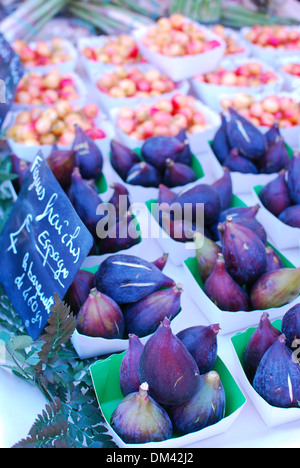 Figues fraîches à la vente à la marché du Cours Saleya à Nice, France Banque D'Images