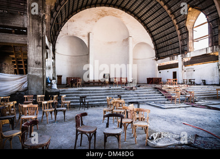 La cathédrale copte nouvelle inachevée de Louxor. Dans la foulée du Printemps arabe, c'est l'achèvement demeure incertaine. L'Égypte. Banque D'Images