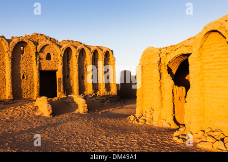 Al-Bagawat, l'un des premiers cimetières chrétiens et les mieux conservés du monde antique. Oasis de Kharga, Egypte Banque D'Images