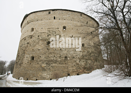 Vieille tour à Pskov Kremlin, la Russie du nord Banque D'Images