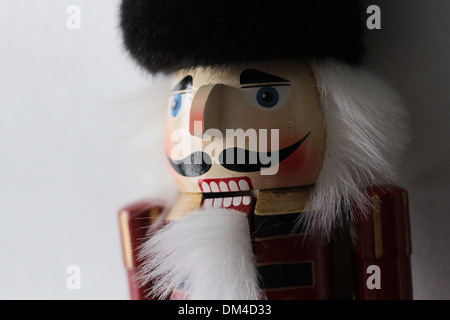 Une poupée Casse-noisette en bois Banque D'Images