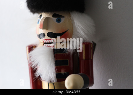 Une poupée Casse-noisette en bois Banque D'Images