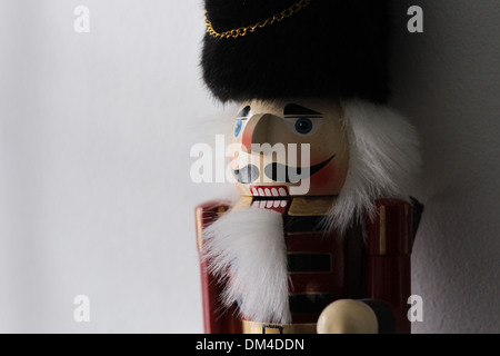 Une poupée Casse-noisette en bois Banque D'Images