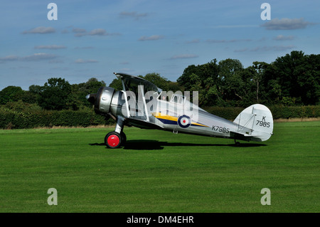 Vintage WW2 biplan Gloster Gladiator RAF taxiing.Shuttleworth collection,Biggleswade,lits,UK Banque D'Images