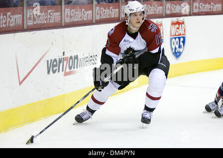 26 Février 2010 : le lac Érié Monstres Mike Bartlett (17) au cours de la Ligue américaine de Hockey match entre le Syracuse Crunch et le lac Erie Monsters joué à la Quicken Loans Arena de Cleveland, OH. Le craquement a défait les monstres 3-2..Crédit obligatoire : Frank Jansky / Southcreek Global (Image Crédit : © Frank Jansky/global/ZUMApress.com) Southcreek Banque D'Images