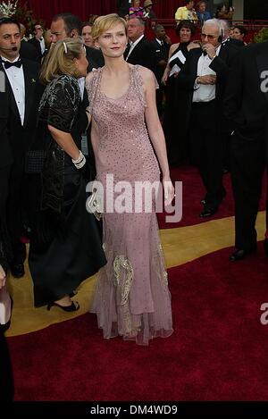 Mar. 24, 2002 - Los Angeles, Californie - K24518FB:74ÈME ACADEMY AWARDS .HOLLYWOOD ET HIGHLAND, Hollywood, CA 03/24/2002. FITZROY BARRETT/ 2002.KRISTEN DUNST(Image Crédit : © Globe Photos/ZUMAPRESS.com) Banque D'Images