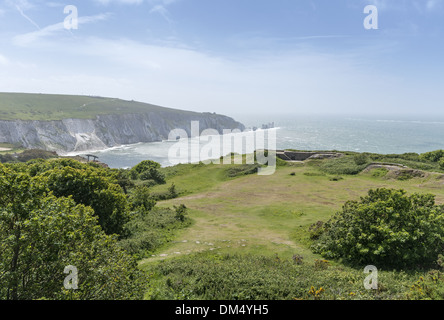 La vue de Headon Warren Hatherwood vers la batterie et les aiguilles sur l'île de Wight, Angleterre, RU Banque D'Images